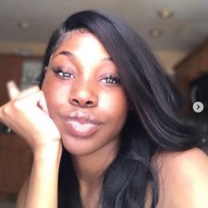 Meet your Posher, Chanika